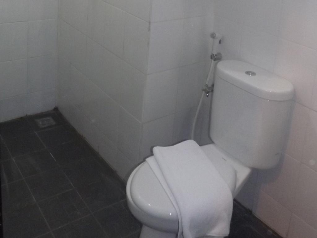 Quin Centro Hotel Palembang Bagian luar foto